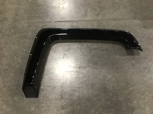 Bushwacker 16-18 Chevy Silverado 1500 Fleetside Pocket Style Flares 4pc 78.8/97.8in Bed - Black | 40957-34 Scratch & Dent