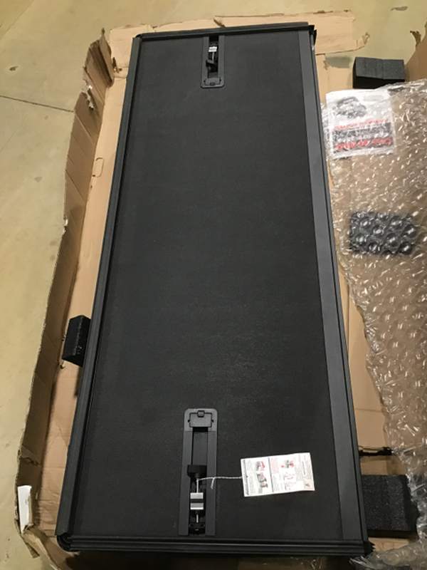 Extang 14-16 Chevy/GMC Silv/Sierra 1500 (5ft 8in) Solid Fold 2.0 | 83445 Scratch & Dent