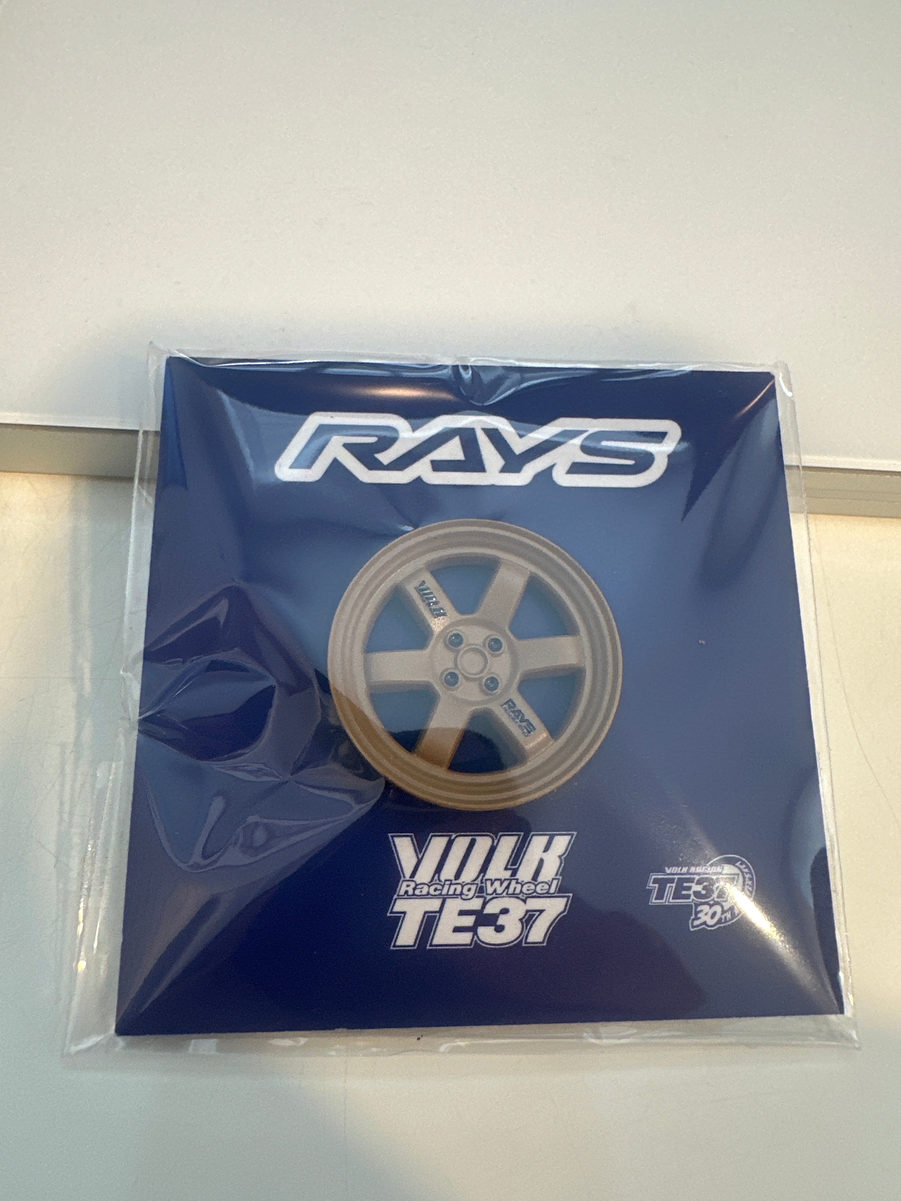 RAYS x LEEN TE37 OG PIN BADGE BR | 7499LEEN37OGB – KamiSpeed.com RAYS x LEEN TE37 OG PIN BADGE BR | 7499LEEN37OGB – KamiSpeed.com