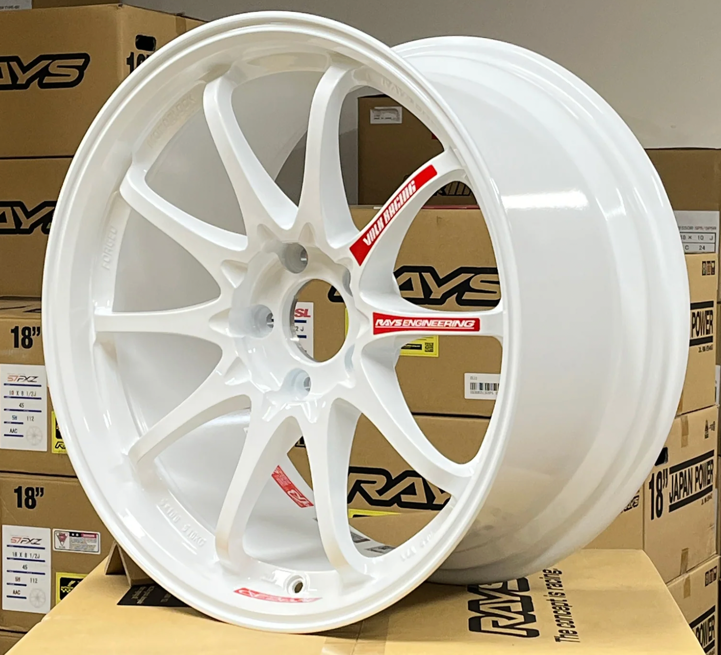 VOLK CE28SL 18X9.5 VOLK CE28SL 18X9.5