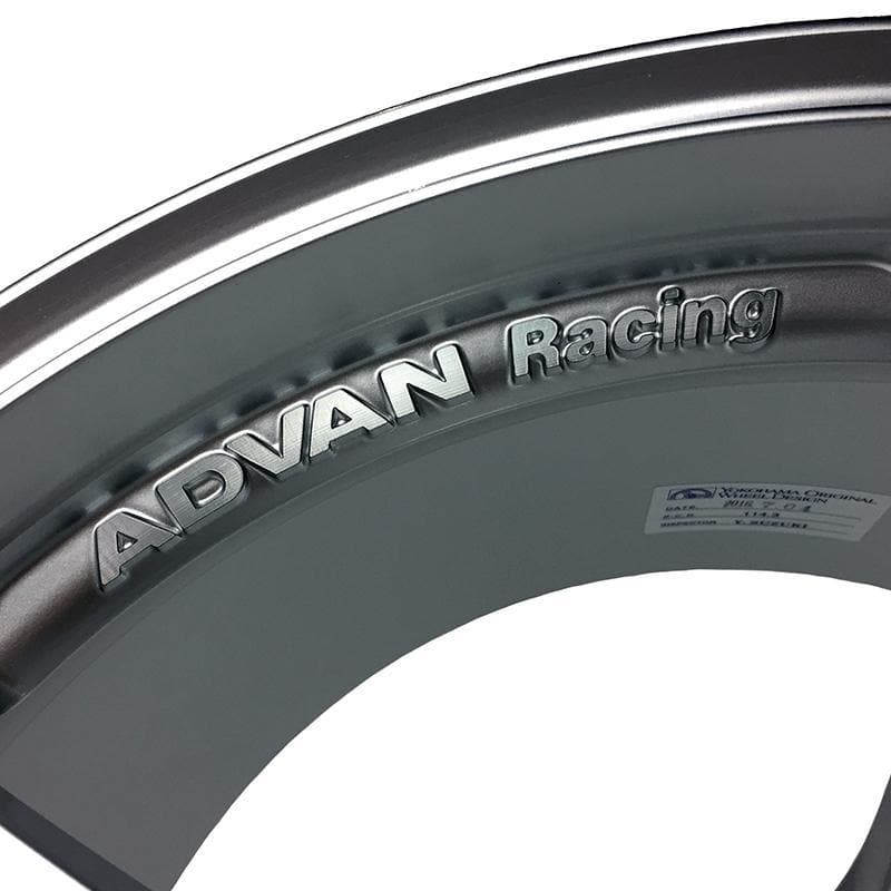 Advan Racing TCIII 18x9.5 +35 5x114.3 Racing Hyper Silver |