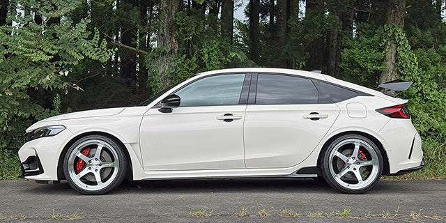 Honda Civic Type R FL5 with HKS HIPERMAX Touring 80280-AH001 installed at lowered ride height
