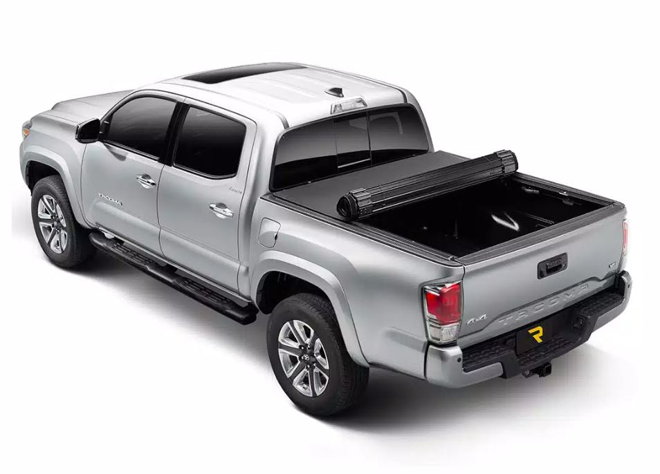 Truxedo 2022 Toyota Tundra Cubierta de caja Sentry CT de 5 pies 6 pulgadas (sin sistema de rieles de cubierta)
