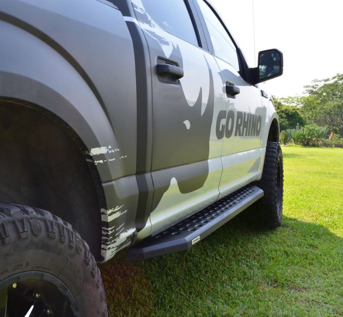 Go Rhino 2022+ Toyota Tundra DC 4dr RB20 Running Boards Kit w/RB20 Running Board + Brkts - Tex. Blk (69443580PC)