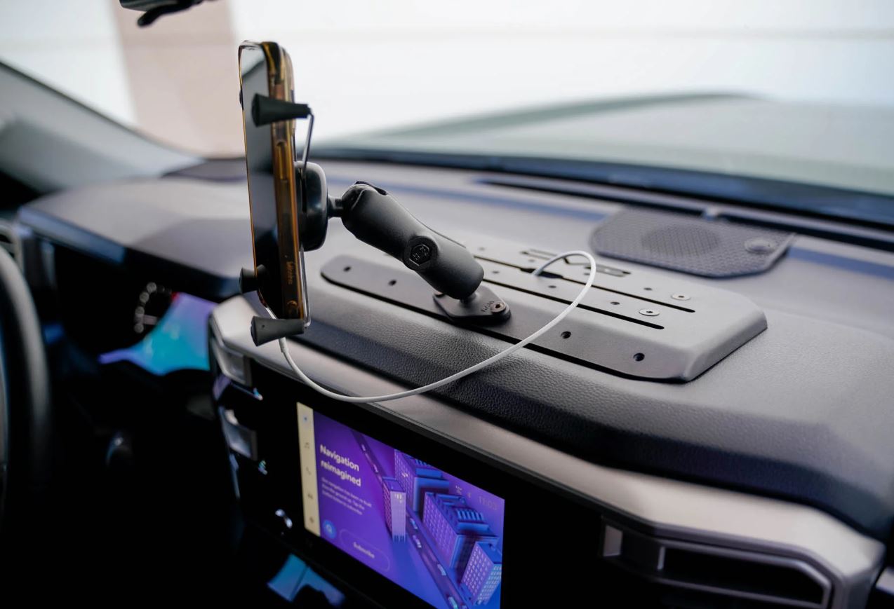 DV8 22-23 Toyota Tundra + Sequoia Digital Device Dash Mount (DMT2-01)
