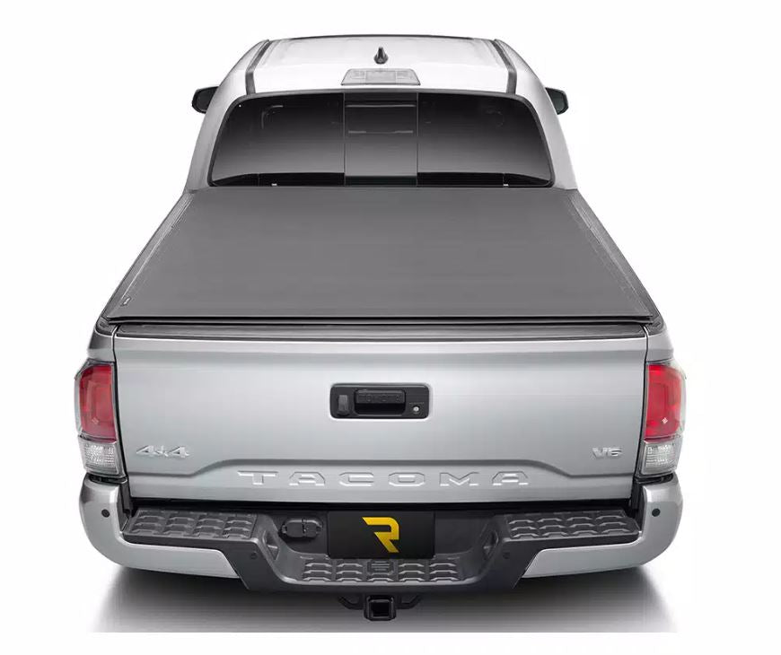 Truxedo 2022 Toyota Tundra Cubierta de caja Sentry CT de 5 pies 6 pulgadas (sin sistema de rieles de cubierta)