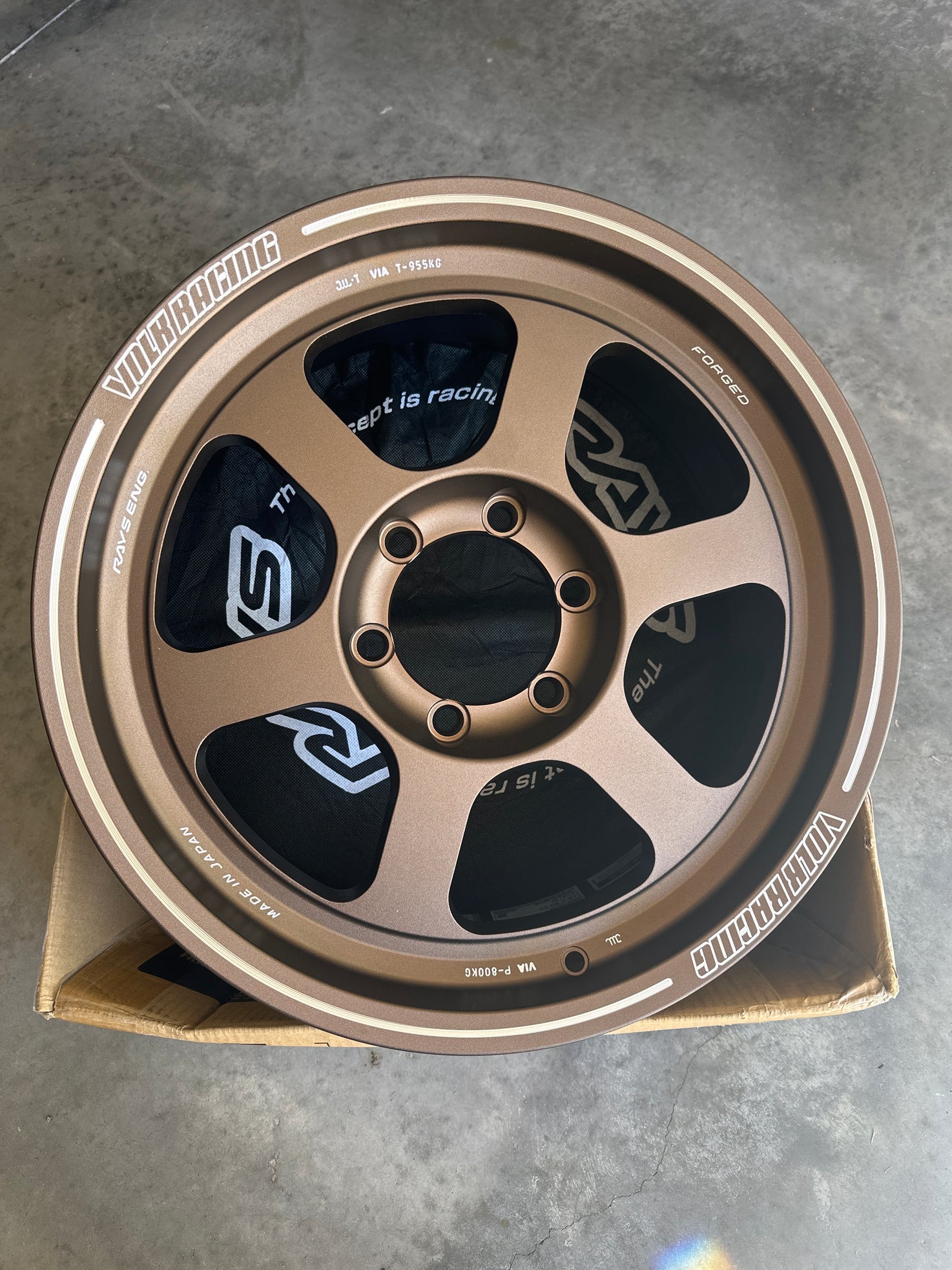 VOLK TE37XT 18x8.0" +20 6x139.7 Bronze Wheel