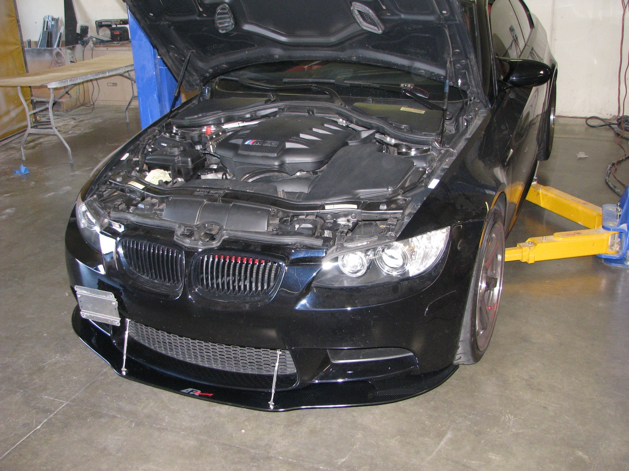 APR Peformance  BMW E92 M3 Front Wind Splitter