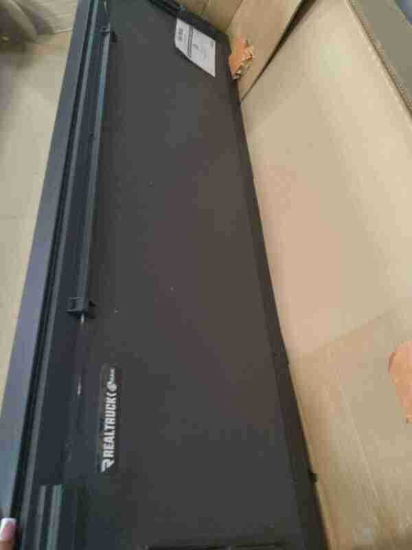 BAK 2022+ Toyota Tundra 6.7ft Bed BAKFlip MX4 Bed Cover (448441) — Scratch & Dent