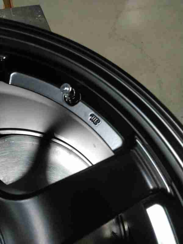 Gram Lights 57DR 15X8.0 +28 4-100 SEMI GLOSS BLACK (Honda Civic / Integra) — Scratch & Dent