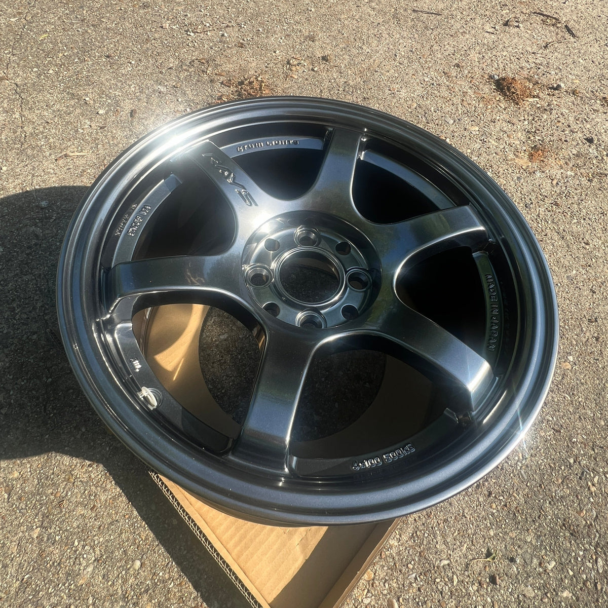 Gram Lights 57DR 15x8 / +35mm / 4-100 Gloss Black main image 1