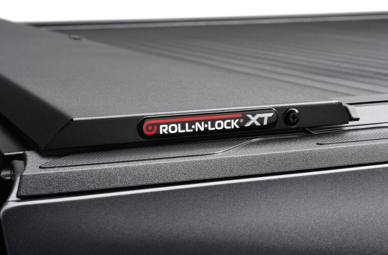 Roll-N-Lock 2022+ Toyota Tundra (66.7in. Bed Length) A-Series XT Retractable Tonneau Cover