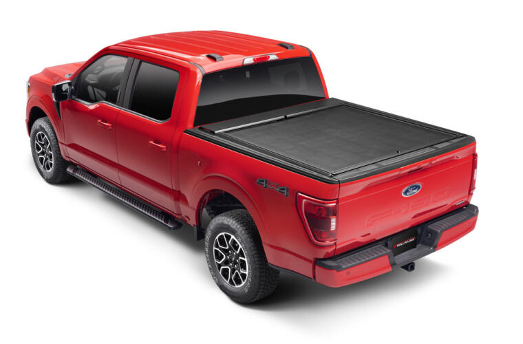 Roll-N-Lock 2022+ Toyota Tundra (66.7in Bed Length) M-Series XT Retractable Tonneau Cover