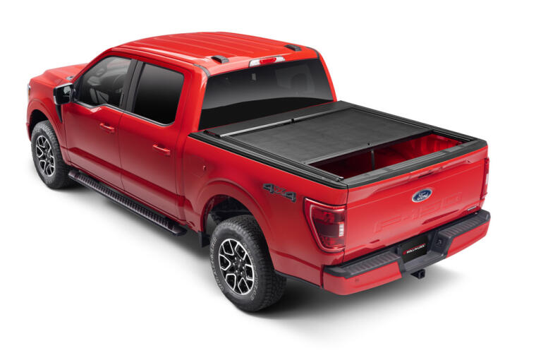 Roll-N-Lock 2022+ Toyota Tundra (66.7in Bed Length) M-Series XT Retractable Tonneau Cover