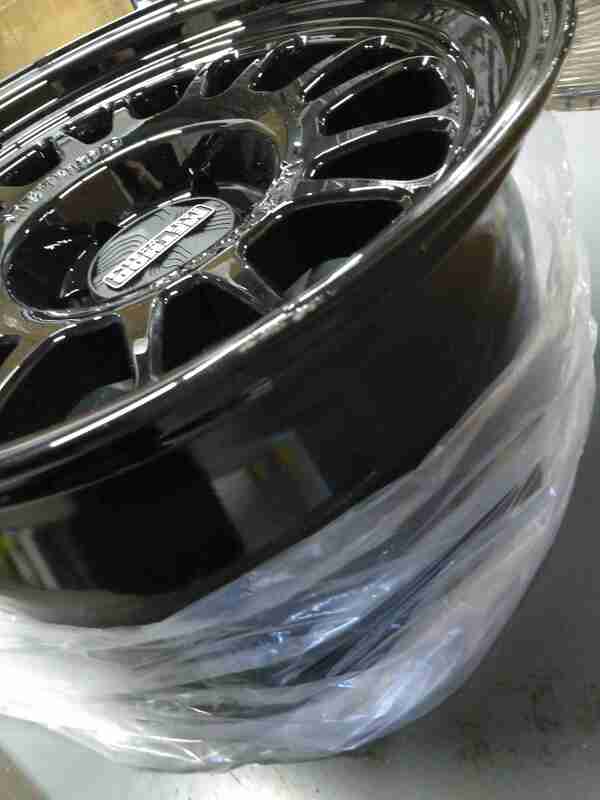 Method MR318 18x9 0mm Offset 6x5.5 106.25mm CB (Gloss Black) — Scratch & Dent
