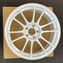 SSR GTX04 18x9.5 5x114.3 22mm Offset White Wheel