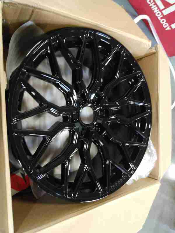 Vossen HF6-3 22x9.5 / 6x139.7 / ET20 / Deep Face / 106.1 - Gloss Black (HF63-2G23) — Scratch & Dent