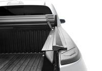 Truxedo 2022 Toyota Tundra con sistema de rieles de cubierta Sentry CT Cubierta de caja