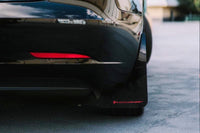 Rally Armor 17+ Tesla Model 3 UR Guardabarros negro con logotipo gris oscuro