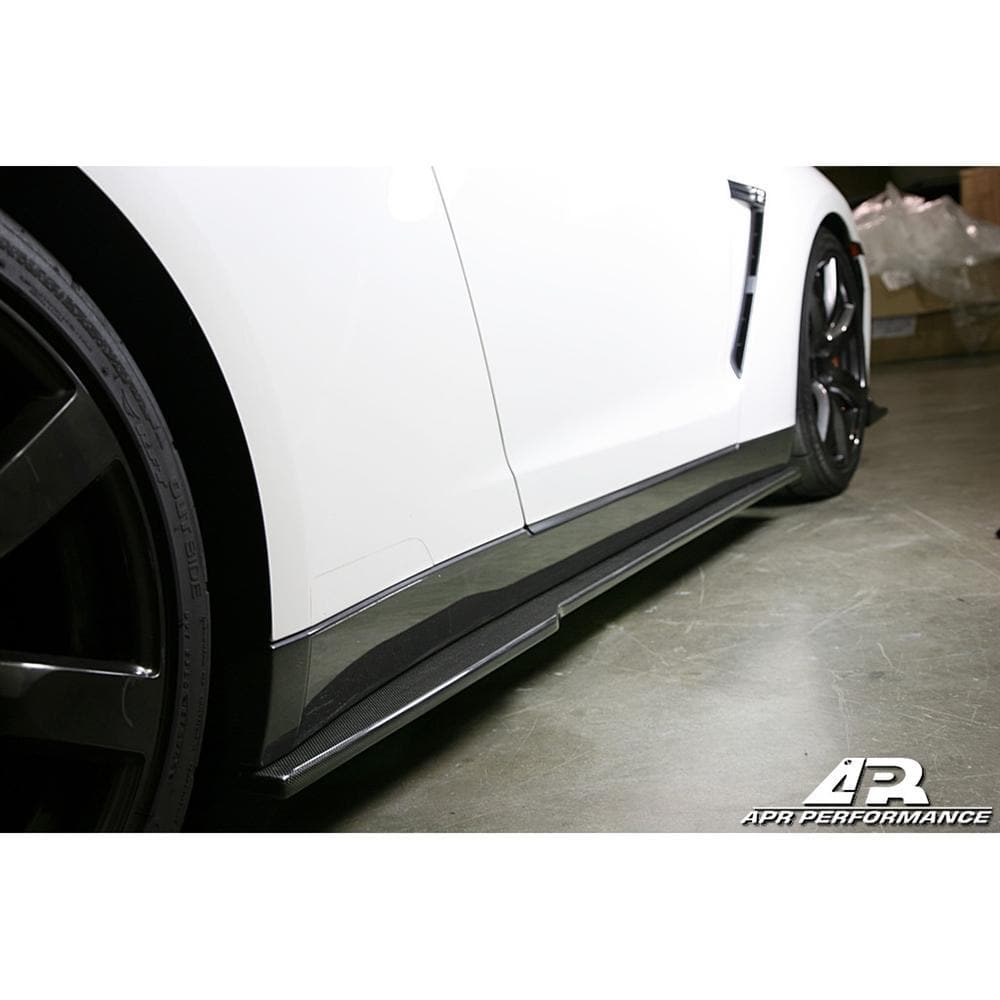 APR Carbon Fiber Side Rocker Extensions - Nissan GT-R R35 | 