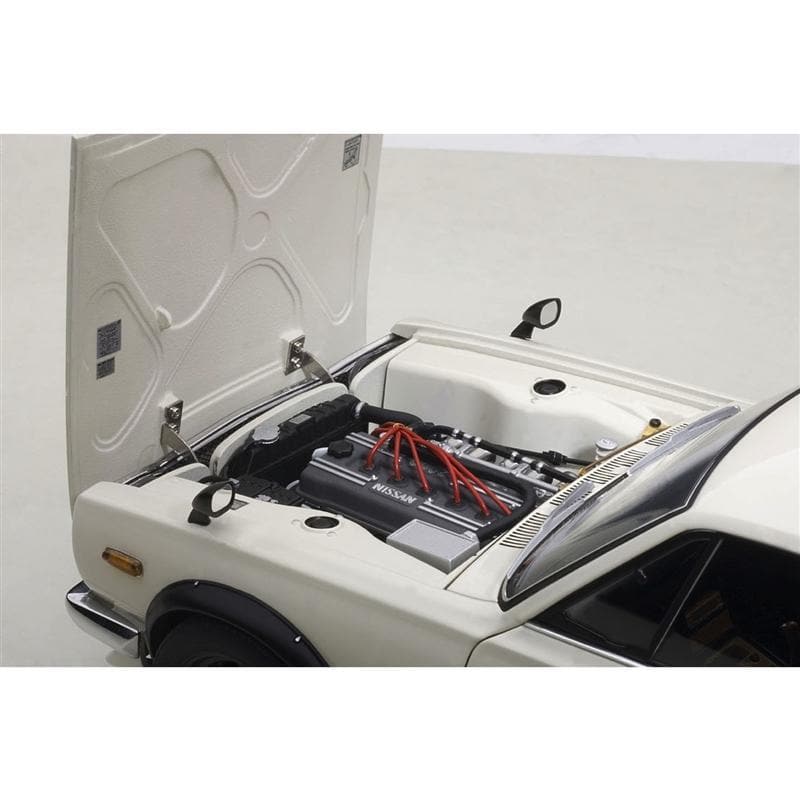 AUTOart 1/18 Nissan Skyline GT-R KPGC10 Tuned Version in White