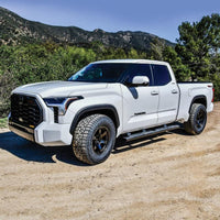 Westin 2022 Toyota Tundra Dbl Cab &amp; Crew Max R5 Barras de paso Nerf - Negro texturizado