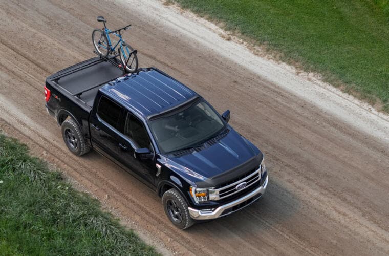 Roll-N-Lock 16-22 Toyota Tacoma DC (w/o OE Tracks + NO Trail Ed. - 60.5in. Bed) A-Series XT Cover