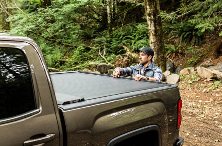 Roll-N-Lock 2022+ Toyota Tundra Crew/Double Cab (5ft6in Bed) A-Series Retractable Tonneau Cover
